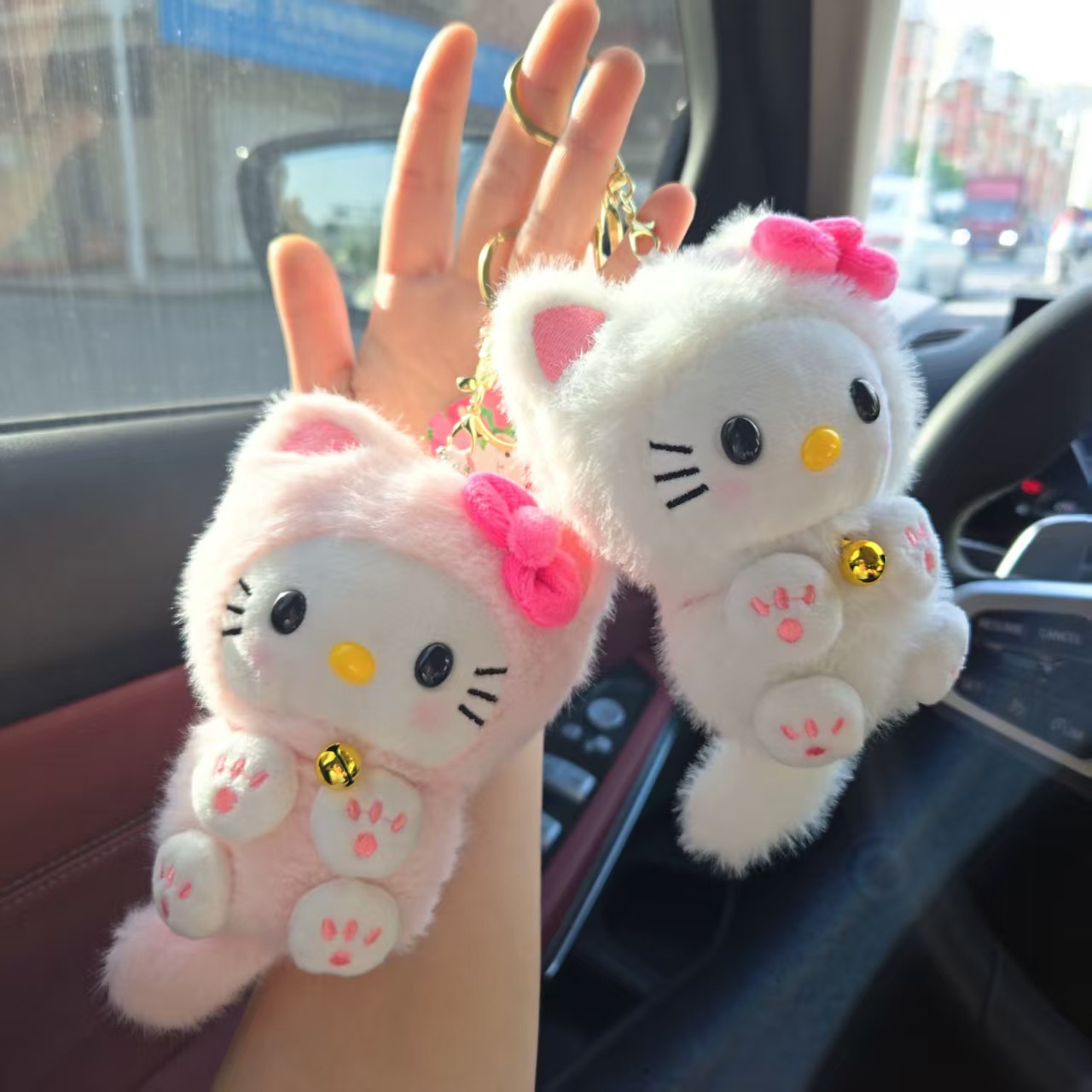 Kawaii HelloKitty Bell Cat han - Car Accessories For Decoration recensie en prijs